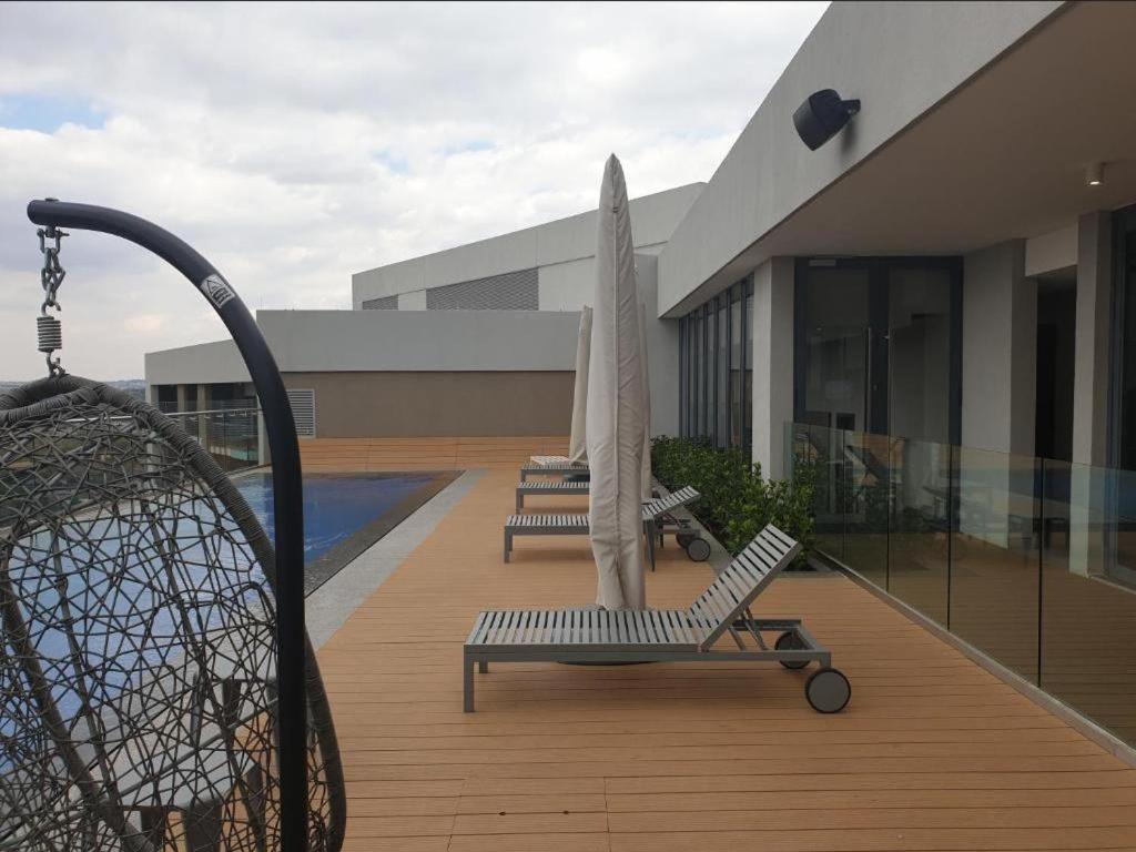 Menlyn Maine Apartments Pretoria-Noord Esterno foto