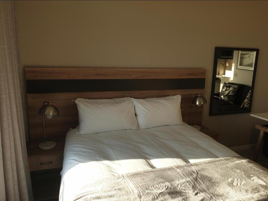Menlyn Maine Apartments Pretoria-Noord Esterno foto