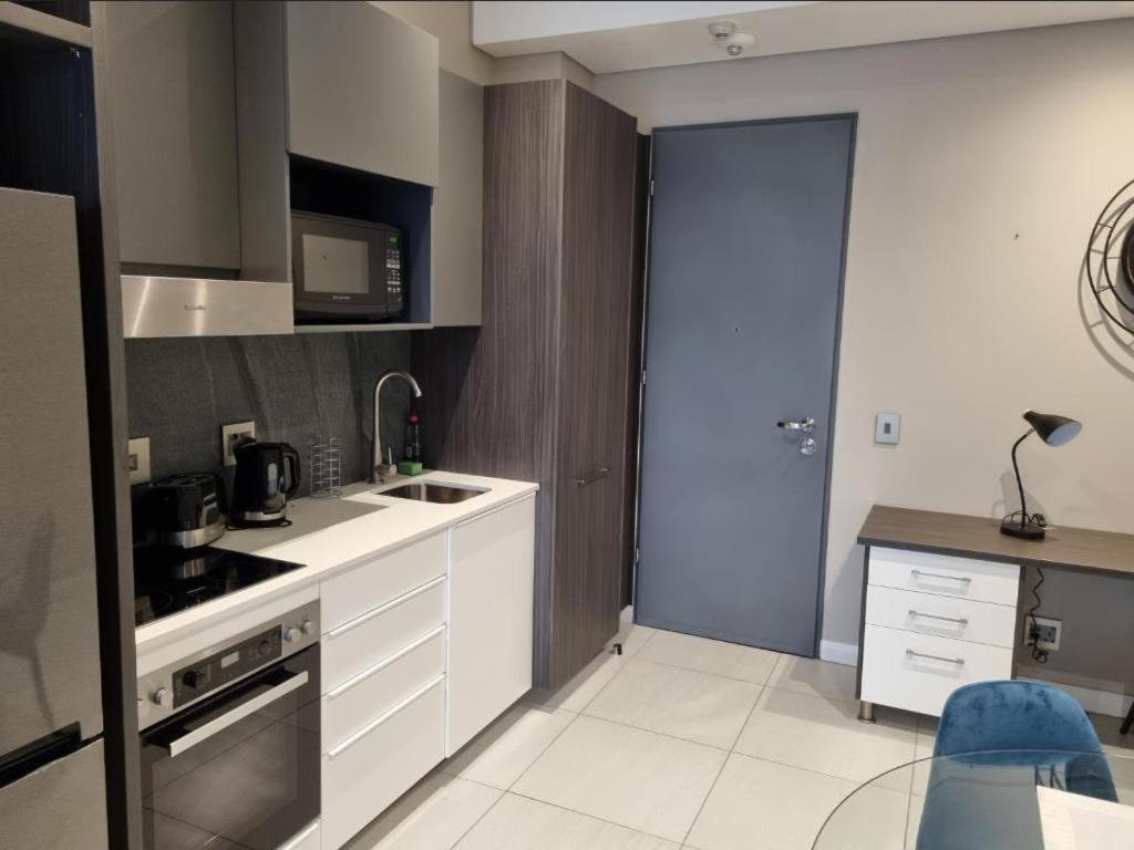 Menlyn Maine Apartments Pretoria-Noord Esterno foto
