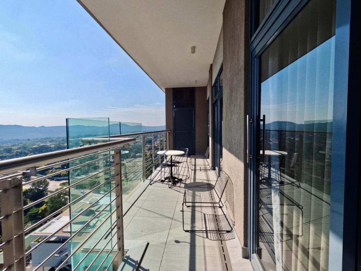 Menlyn Maine Apartments Pretoria-Noord Esterno foto
