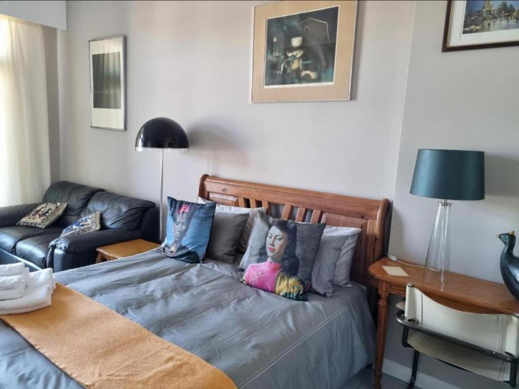 Menlyn Maine Apartments Pretoria-Noord Esterno foto