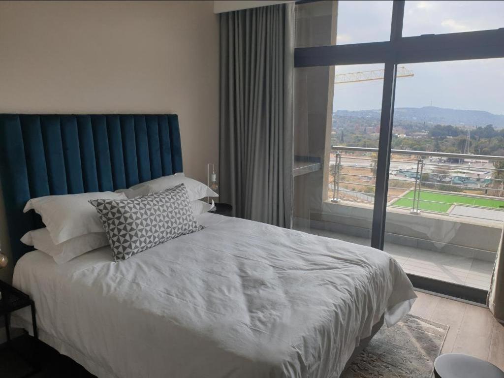 Menlyn Maine Apartments Pretoria-Noord Esterno foto