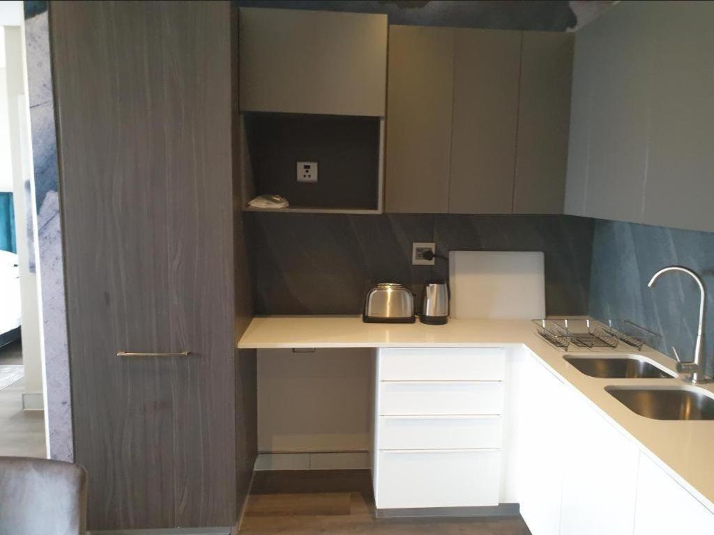 Menlyn Maine Apartments Pretoria-Noord Esterno foto