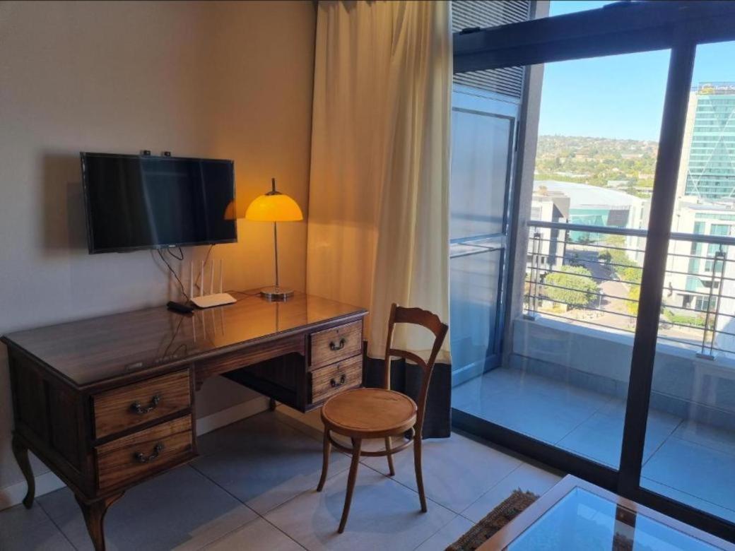 Menlyn Maine Apartments Pretoria-Noord Esterno foto